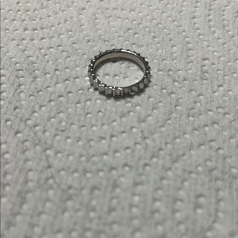 Elegant Silver Band Ring